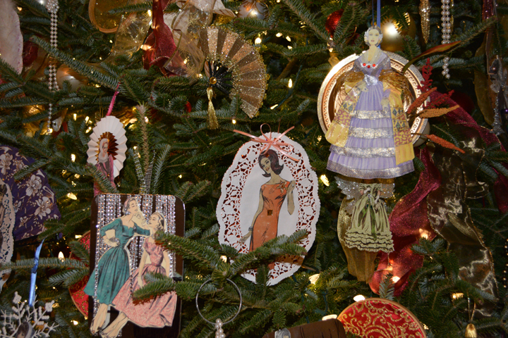 detail of the holiday tree at Laurel Hill