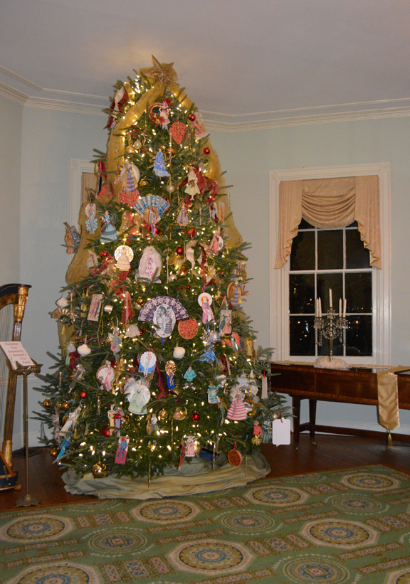 2017 Christmas tree at Laurel hill mansion